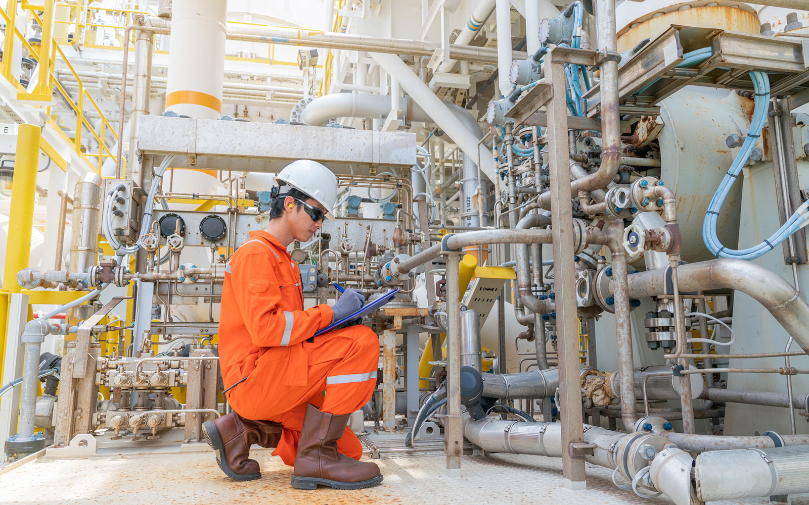 Refining Blending by Euro Petroleum Consultants